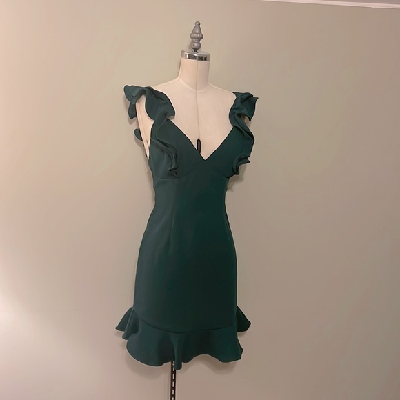 Green ruffle dress - Picture 1 of 4